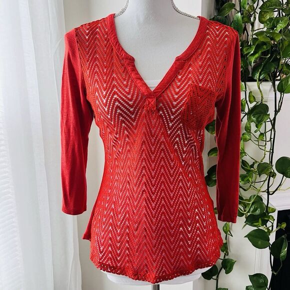 Ariat Red Mesh Crochet Blouse V Neck Front Pocket Lightweight Size Small - Picture 1 of 8